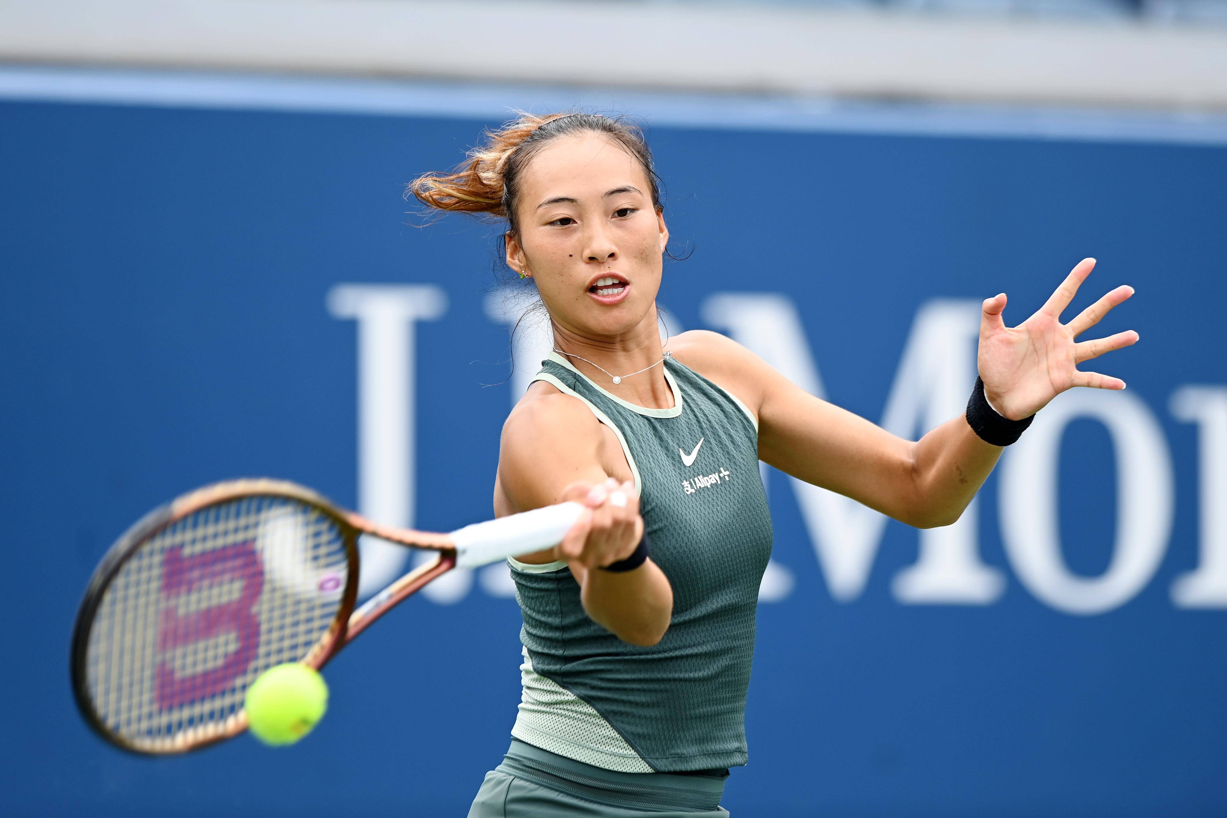 中场轮换 中场轮换