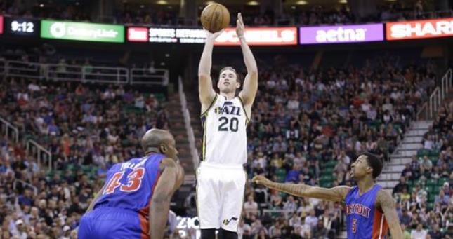 在首轮对阵 在首轮对阵