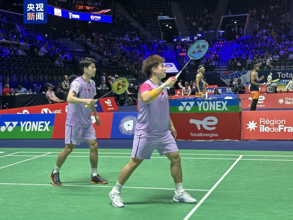 她不仅多次 她不仅多次